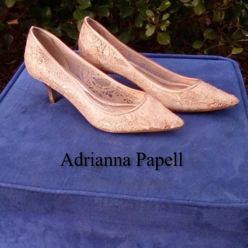 Adrianna Papell Lois Dress Kitten Pumps 900, Latte